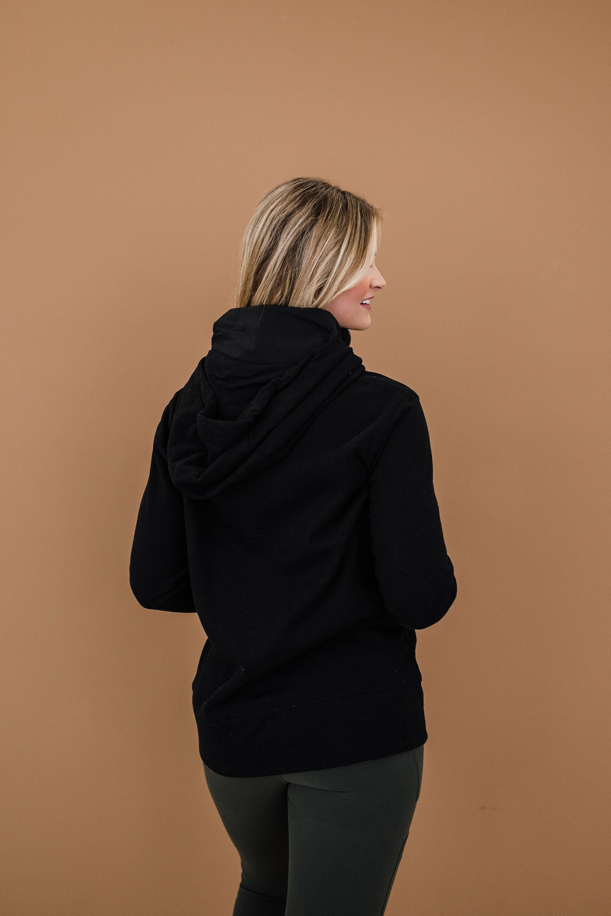 Active Longline Jacket with Thumb Holes